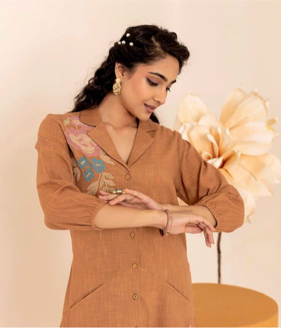 BROWN EMBROIDERED COORD SET