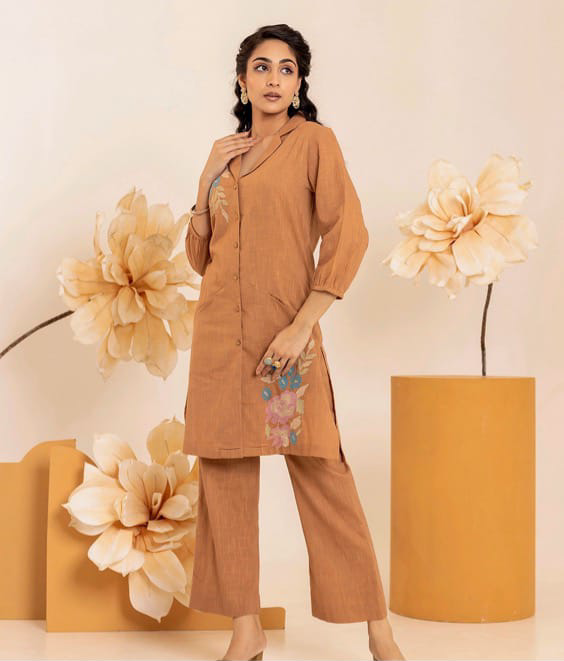 BROWN EMBROIDERED COORD SET