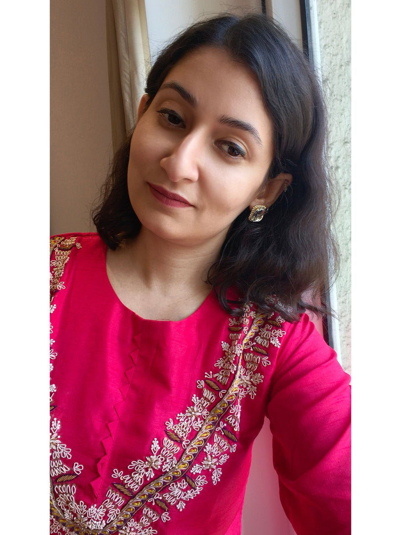 Elegant handwork suit in Dola silk