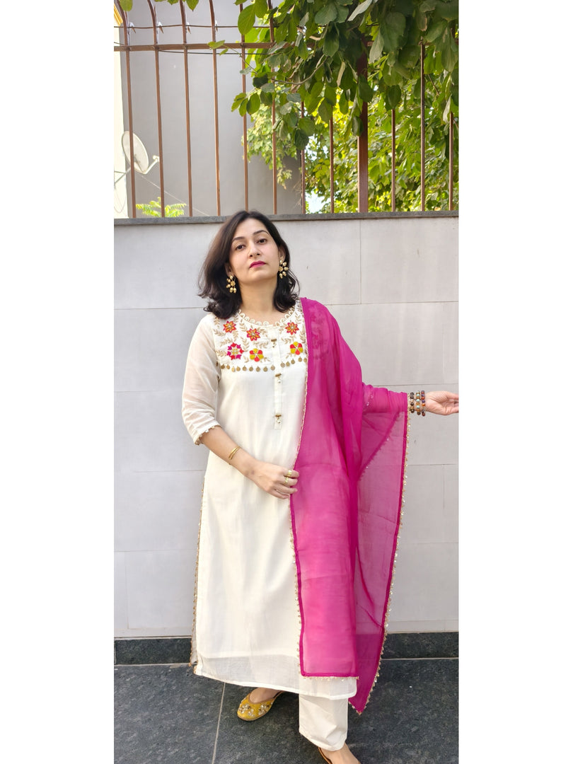 Ivory Mul Chanderi suit with fuchsia dupatta